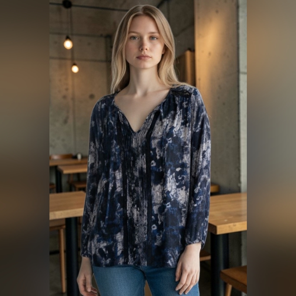 Prescott New York Women's Size XL Blouse With Lace Imprints